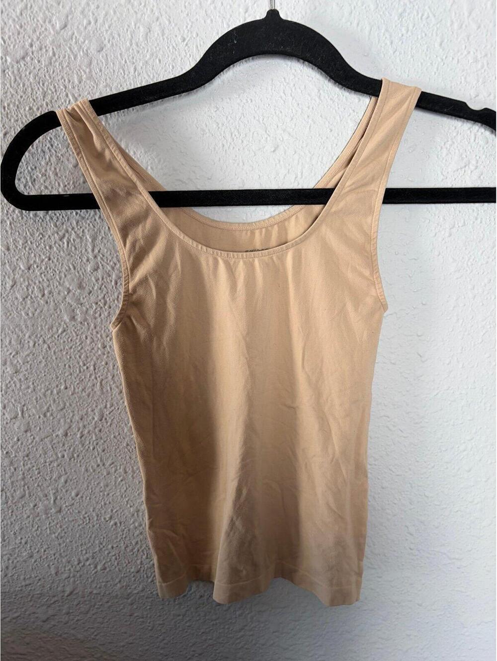 SKIMS beige super soft tank size XS. Signs of wear but still has lots of life le